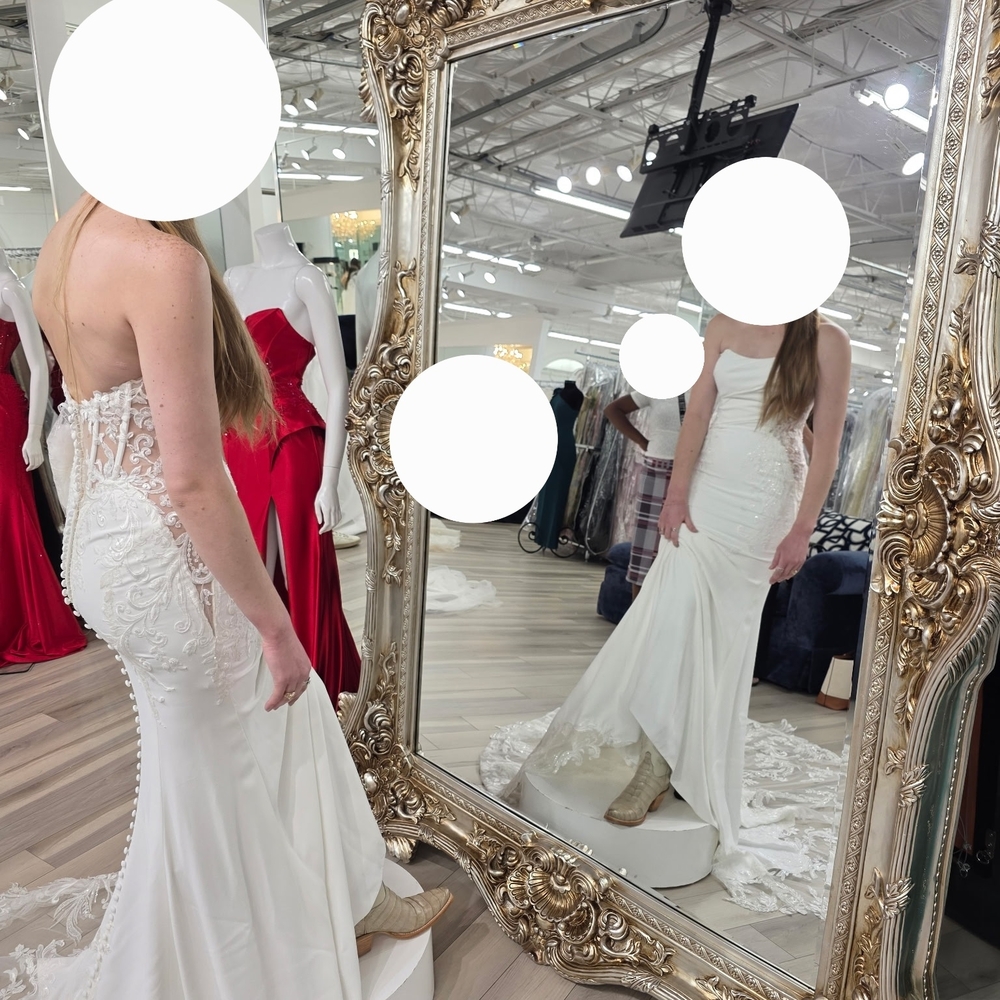 Elegant White Lace Wedding Dress